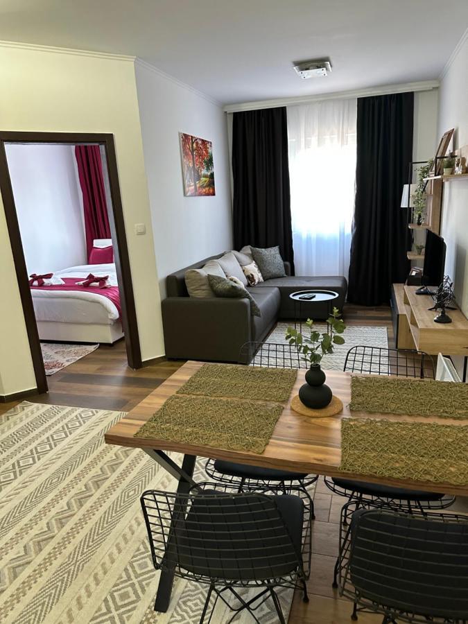Sky Lux Apartmani Surčin Eksteriør bilde