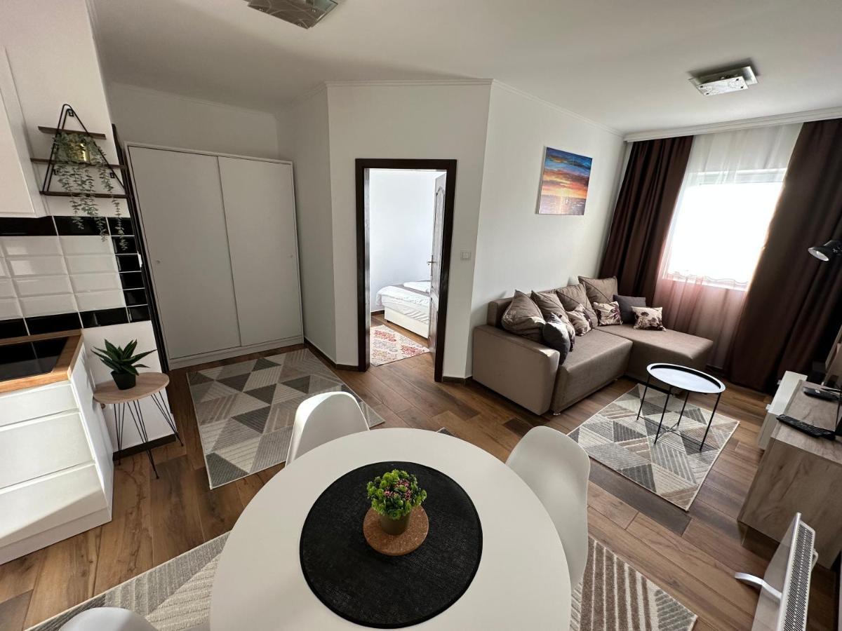 Sky Lux Apartmani Surčin Eksteriør bilde