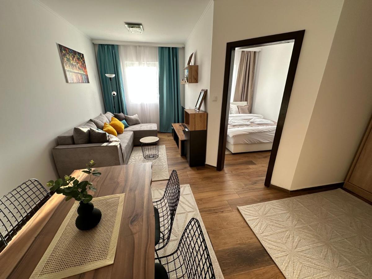 Sky Lux Apartmani Surčin Eksteriør bilde
