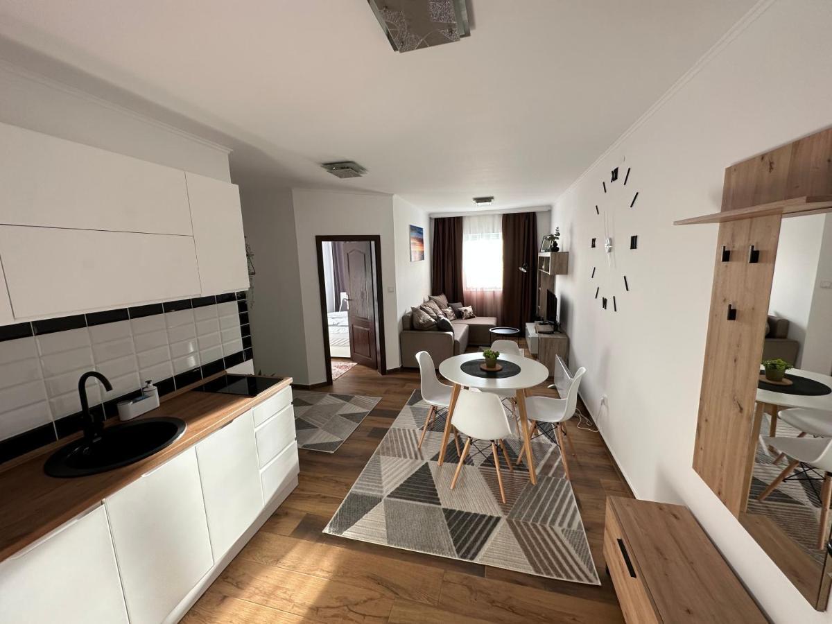 Sky Lux Apartmani Surčin Eksteriør bilde