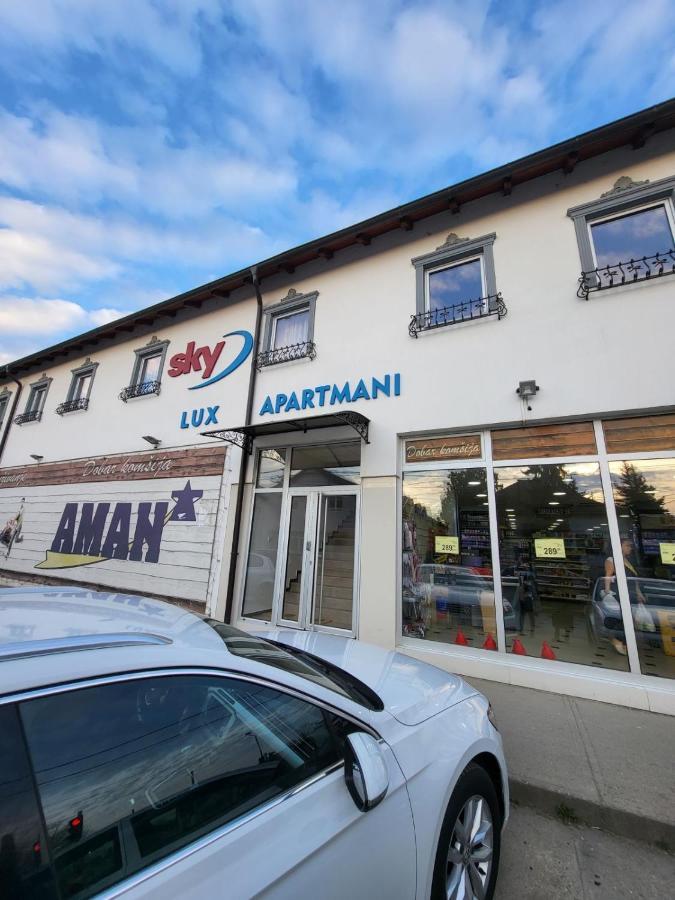 Sky Lux Apartmani Surčin Eksteriør bilde